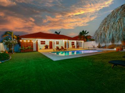 Stylish Villa w/ Private, Luxurious Pool
