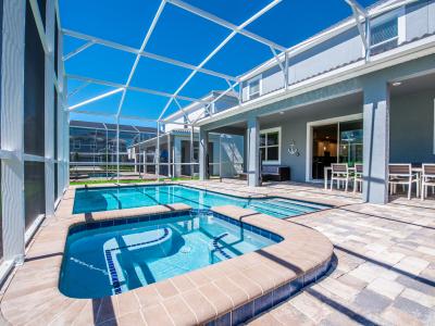 Large, Luxurious Pool Home in ChampionsGate! *Sleeps 25!*