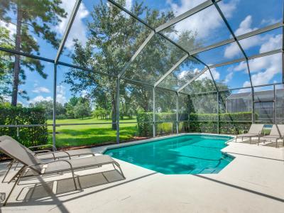 Luxurious, Spacious Pool Home in Windsor Palms!