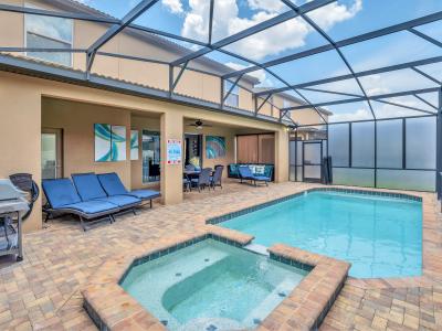 Private Pool Home w/ MOVIE THEATER + Free Waterpark! *Near Resort Clubhouse*