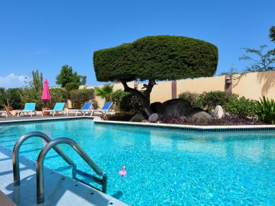 *NEW* Villa w/ Spacious Backyard + Resort-style Pool!